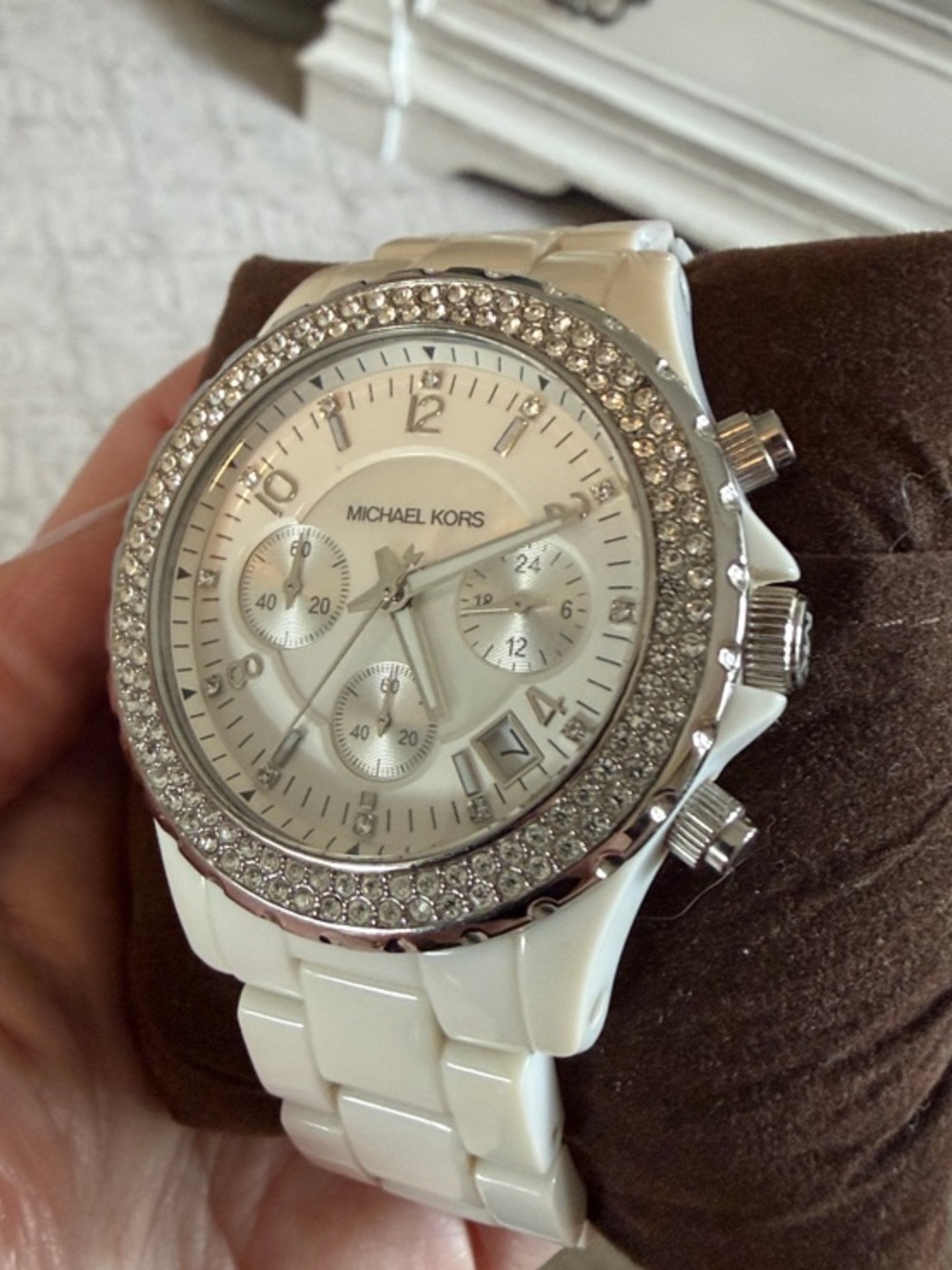 Michael Kors White Crystal-Trim Diamond Chronograph Watch Leather Box Bracelet - Picture 7 of 13